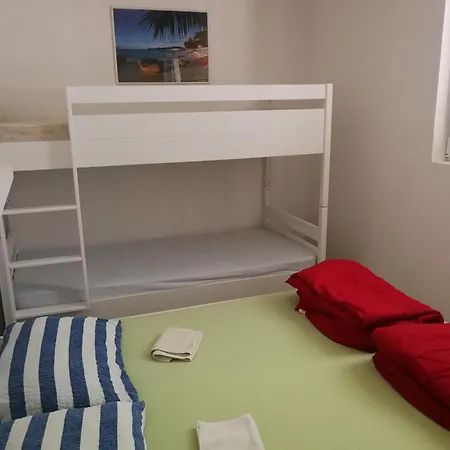 Luna Appartamento Žuljana
